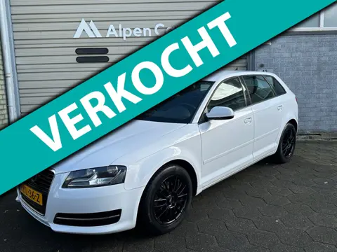 Audi A3 Sportback 1.4 TFSI Ambiente 5-deurs / Airco / LMV / APK 03-2027