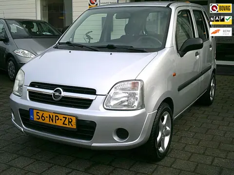 Opel Agila 1.2-16V Essentia
