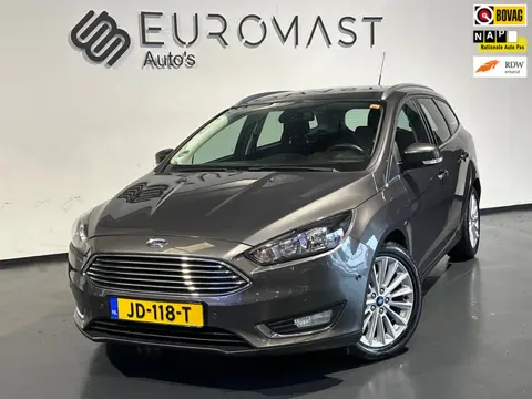 Ford Focus Wagon 1.5 Titanium Navi Airco Cruise Pdc Trekhaak Stoelverwarming Nieuwe Apk