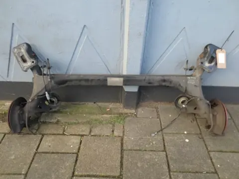 Peugeot 307 1.6 16 v 2002 Achteras met ABS op voorraad