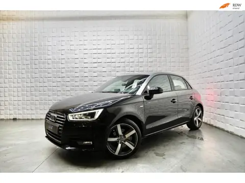 Audi A1 Sportback 1.4 TFSI 3x S LINE PDC NAVI LEER STOELVERW