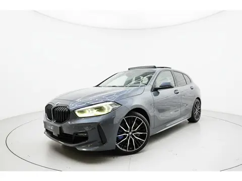 BMW 1-serie 118i M SPORT PANO CAMERA SFEERVERLICHTING
