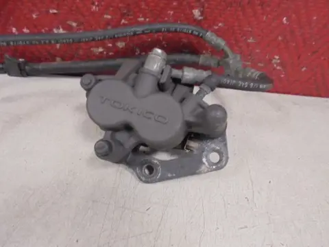 REMKLAUW RECHTS VOOR Suzuki SV 650 2003 - 2009