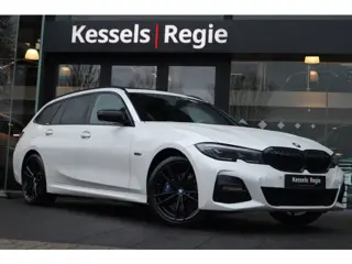 BMW 3 Serie Touring 330e M-sport Pano Memory Laser El.Haak 360 Carbon HiFi Keyless 19” Bliss Ambient