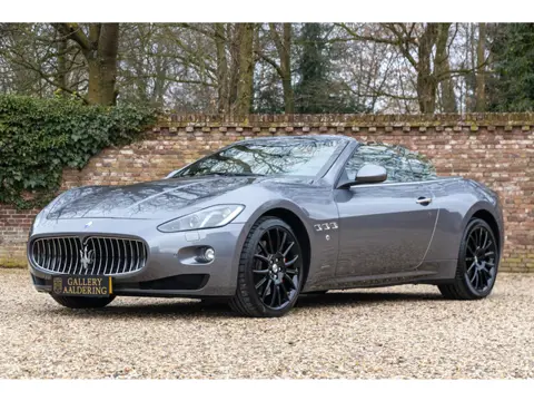 Maserati GranCabrio 4.7 "Comfort Package" Major maintenance at the Maserati dealer a few months ago,