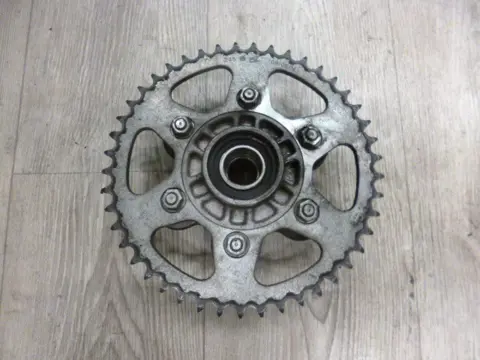 TANDWIELDRAGER Ducati monster 696 2008 - 2010