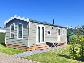 Modern ingericht chalet op een kleinschalig park