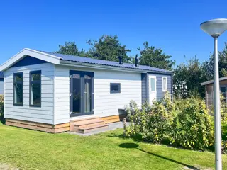 Comfortabel modern chalet met ideale ligging op camping in De Koog