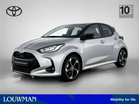 Toyota Yaris 1.5 Hybrid 130 Launch Edition | BTW Voertuig | Stoelverwarming | Lederen bekleding | Ri