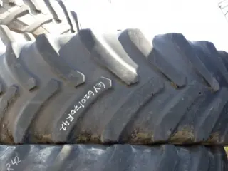 R42 Goodyear 620/70R42