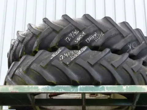 R36 Vredestein 12.4/36