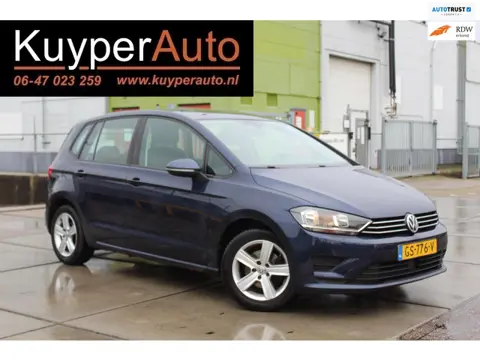 Volkswagen Golf Sportsvan 1.2 TSI Highline multimedia navi clima trekhaak sensoren verwarmbare stoel