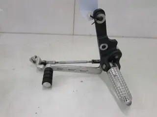 LINKER SCHETSPLAAT Triumph Speed Triple 1050 R 2012 - 2015