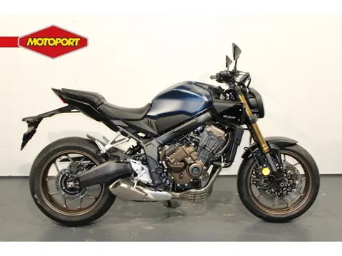 Honda CB 650 RC E-clutch (bj 2026)