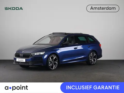 Skoda Octavia Combi Sportline Tour m-HEV 1.5 TSI 150 pk 7 versn. DSG | Schuif/kanteldak | Travel ass