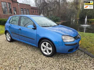 Volkswagen Golf 1.6 FSI Trendline 5-deurs AIRCO/cruise