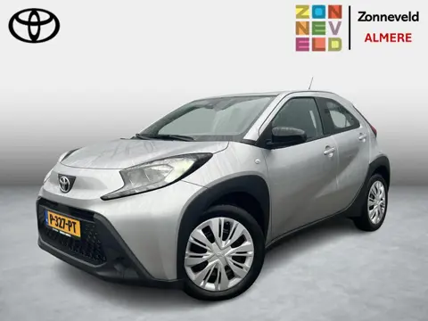 Toyota Aygo X 1.0 VVT-i S-CVT Play