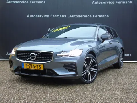 VOLVO V60 T8 TWIN ENGIN R-DESIGN-2020-134dkm-Pano-Trekhaak-B+W