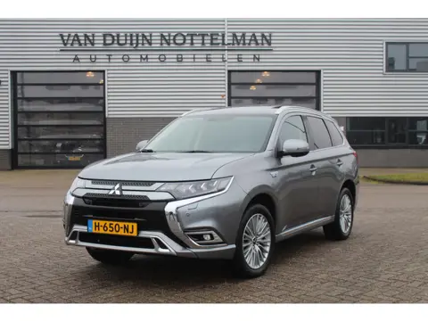 Mitsubishi Outlander 2.4 PHEV Intense+ / Carplay / Schuifdak / 360 Camera / N.A.P.