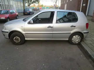 VW Polo 5drs 6N2 1.4 MPI 2001 Onderdelen en Plaatwerk LA7W