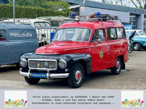 Volvo P210 Duett Brandweerwagen met roofrack en accessoires