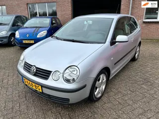 Volkswagen Polo 1.4-16V Highline // Automaat // Nette auto
