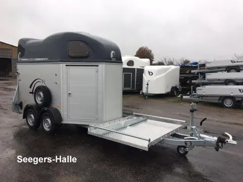 Cheval Hippomobile trailer met koetsenframe