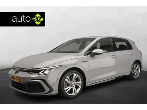 Volkswagen Golf 1.5 eTSI R-Line Automaat | Stoelverwarming | Stuurverwarming | Active Cruise Control