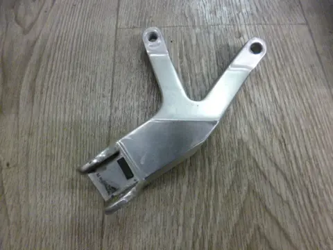 DUO VOETSTEUN LINKS Yamaha YZF 600 Thundercat 1996 - 2003