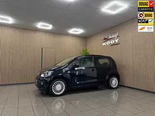 Volkswagen Up! 1.0 high up! BlueMotion * Navigatie / LM Velgen / Cruise control / NL Auto *