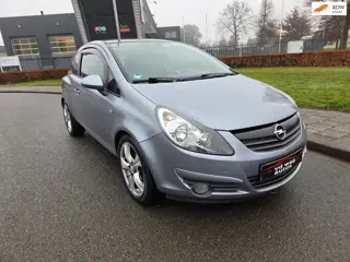 Opel Corsa 1.2-16V Color Edition airco