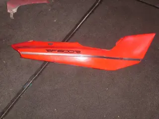 Cowl rear right Suzuki RF 600 1993 - 1997