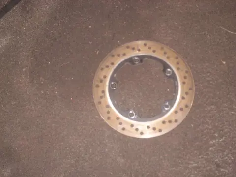 Rear brake disc Suzuki GSF 600 650 Bandit  2000 - 2004