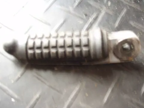 Footrest right Suzuki GSX F 750 1988 - 1997