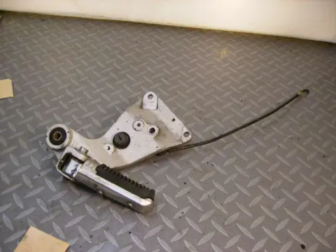 Pillion step right Suzuki GSX R 750 1990 - 1991