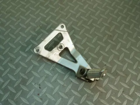 Pillion step left  Suzuki GSX R 1100 1995 - 1996