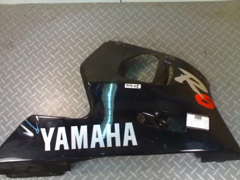 Cowl lower right Yamaha YZF R6 1998 - 2002