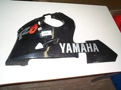 Cowl Left lower Yamaha YZF R6 1998 - 2002
