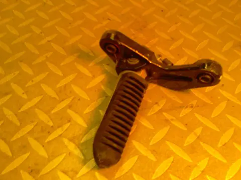 Footrest left Suzuki GSX F 750 1988 - 1997