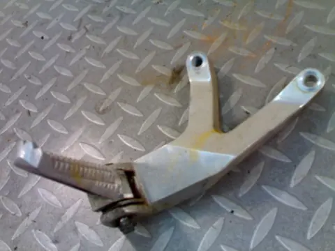 Pillion step left  Yamaha FZR 600 1994 - 1996