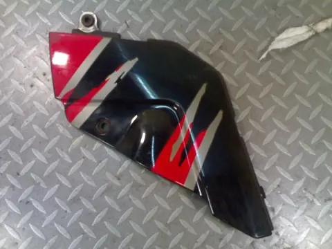 Cowl left small Suzuki GSX R 1100 1993 - 1994