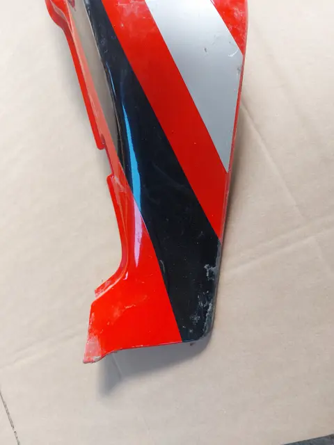 Cowl left rear Suzuki GSX R 1100 1993 - 1994