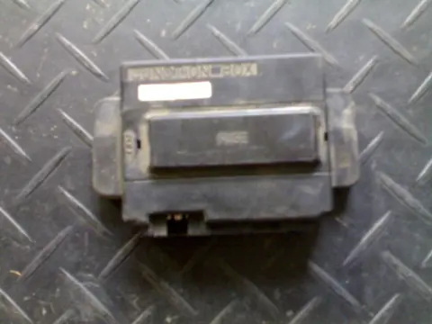 Fuse box Kawasaki ZZR 600 1993 - 2005
