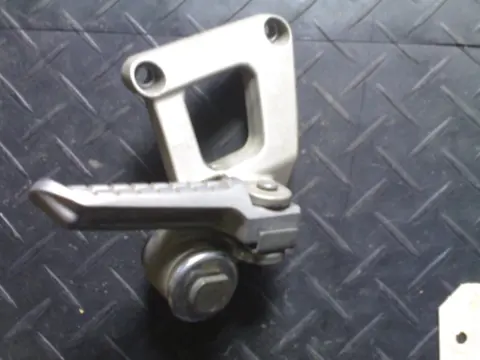 Pillion step right Kawasaki ZZR 600 1993 - 2005