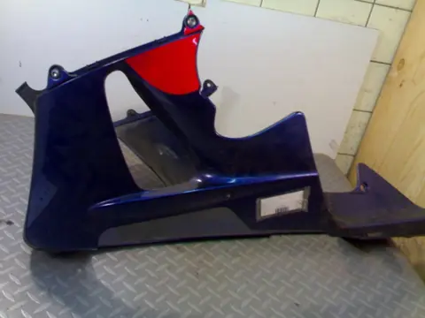 Cowl Left lower Honda CBR Fireblade 2000 - 2001