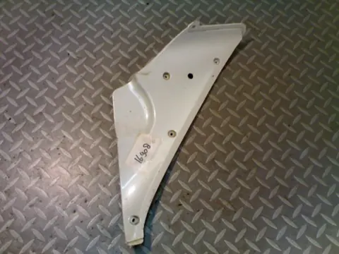 Cowl left inner Yamaha YZF R1 2000 - 2001