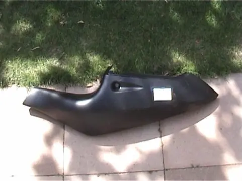 Cowl left rear Suzuki GSX R 600 1995 - 2000