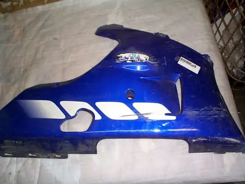Cowl lower right Yamaha YZF R1 1998 - 1999