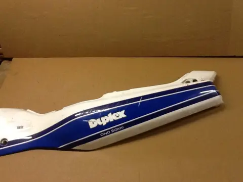 Cowl left rear Suzuki GSX R 1100 1993 - 1994