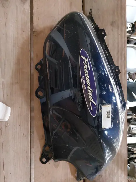 Cowl left small Suzuki XF 650 Freewind 1997 - 1999